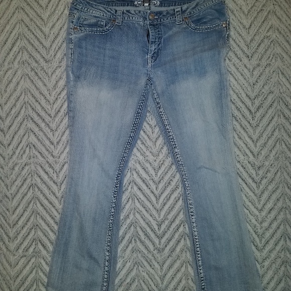 Paisley Sky Denim - Women's jeans size 16. Good condition. Paisley Sky Denim - Women's jeans size 16. Good condition.